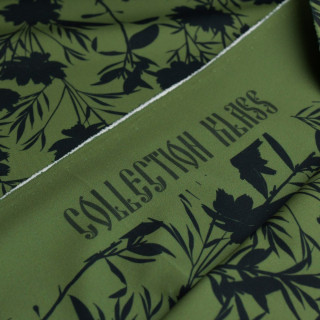 Tissu lycra motif fleurs collection "Klass" - Kaki et noir - Les Filles à Pois - UV50+ Les Filles à Pois - Design ® - Mercerie e