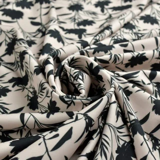 Tissu lycra maillot de bain fleurs noires sur rose poudré “Nochnaya Roza” UFP50+ collection Klass – Les Filles à Pois Design Les