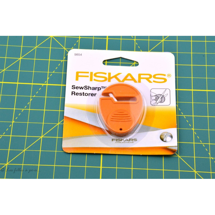 Cortador de tesoura Sewsharp Fiskars ® 9854 Fiskars ® - 1 Cortador de tesoura Sewsharp Fiskars ® 9854 Fiskars ® - 1