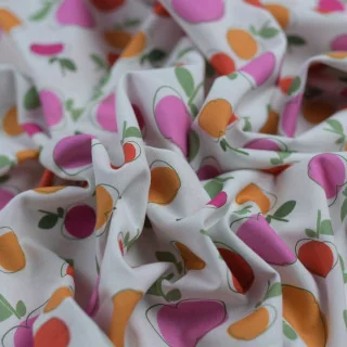 Tissu voile popeline de coton – Fruits colorés sur fond blanc – Doux et fluide Tissus et mercerie créative – Nos sélections sans