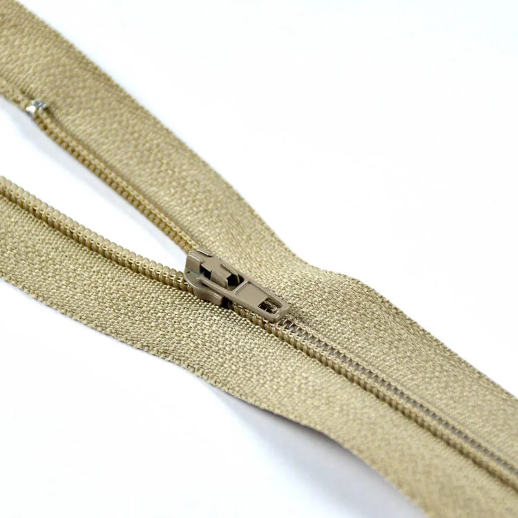 Lot de 2 fermetures éclair nylon – Non séparables – 20 cm – 19 couleurs - 3 Lot de 2 fermetures éclair nylon – Non séparables – 20 cm – 19 couleurs - 3