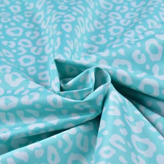 Tissu imperméable déperlant léopard "Lagoon Rush" vert et écru - Collection Contrastes - Les Filles à Pois Design Les Filles à P
