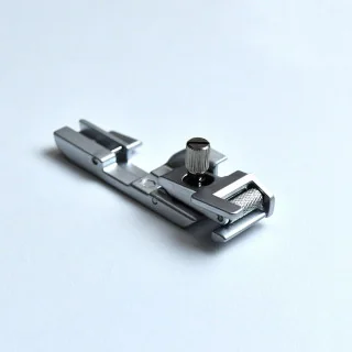 Pied surjeteuse pose élastique réglable – Compatible Jaguar 489, Veritas, Pfaff Jaguar : machines à coudre et surjeteuses access