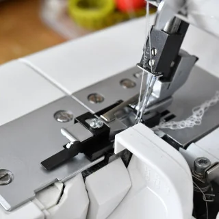 Pied pose perles pour surjeteuse – Compatible Jaguar 489, Veritas, Pfaff Jaguar : machines à coudre et surjeteuses accessibles e