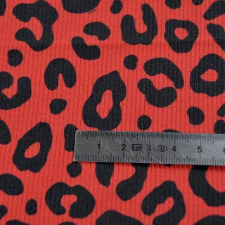Tissu jersey côtelé "Tigriska" rouge et noir – Collection Contrastes - Les Filles à Pois Design Les Filles à Pois - Design : mot