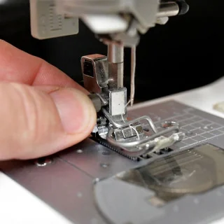 Protège-doigt universel pour machine à coudre – Sécurité enfant et débutant Tissus et mercerie créative – Nos sélections sans ma