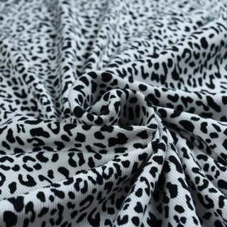 Tissu bord-côtes léopard noir sur fond blanc – Jersey côtelé Tissus et mercerie créative – Nos sélections sans marque - 2