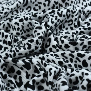 Tissu bord-côtes léopard noir sur fond blanc – Jersey côtelé Tissus et mercerie créative – Nos sélections sans marque - 4