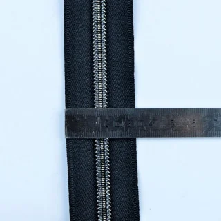 Fermeture éclair au mètre noire – Maille métal noir – Avec 3 curseurs assortis Tissus et mercerie créative – Nos sélections sans