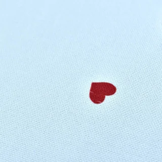 Tissu panama coton – Imprimé petits cœurs rouges "In Love" – "Collection Coco" - Les Filles à Pois Design Les Filles à Pois - De