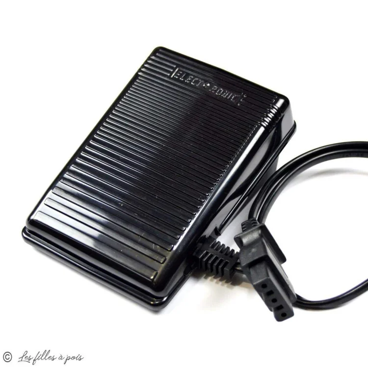 Pédale pour surjeteuse PFAFF 1230ol 1450ol E-Element Pfaff : machines à coudre, surjeteuses Lidl et pièces détachées - 1