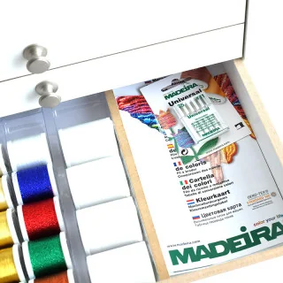 Coffret Madeira Rayon 40 – 194 bobines 200 m (édition blanche luxe) | Fils à broder machine