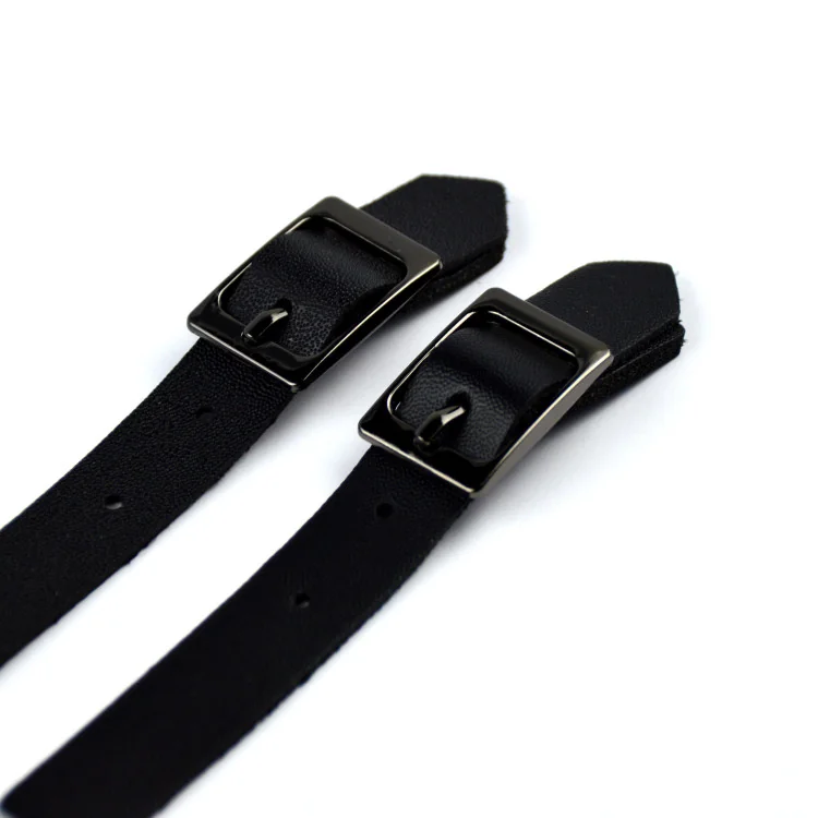 Brides de kilt en simili cuir noir – boucle gun – lot de 2 | Les Filles à Pois Brides de kilt en simili cuir noir – boucle gun – lot de 2 | Les Filles à Pois