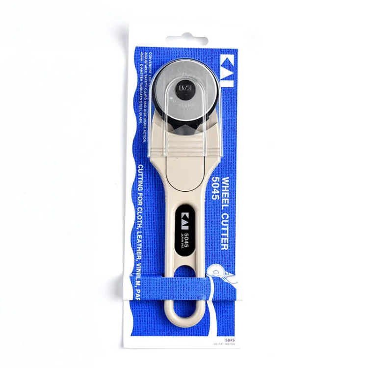 Cutter rotatif 45mm – KAI 5045 | Les Filles à Pois Cutter rotatif 45mm – KAI 5045 | Les Filles à Pois