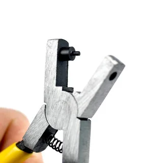 Pince perforatrice 2 mm – Outil trous cuir, ceintures et sangles