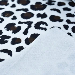 Tissu french terry léopard Baghera Blanc – Collection Klass | Les Filles à Pois Design