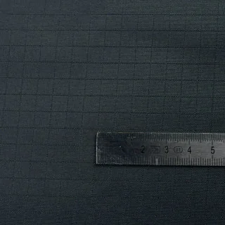 Coupon tissu ripstop gris foncé 190 cm – robuste & imperméable