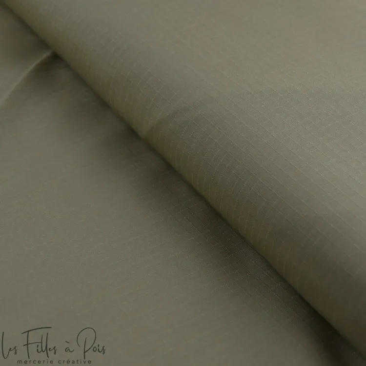 Tissu RIPSTOP coton/polyester – Antidéchirure, coupe-vent & ultra résistant Tissus et mercerie créative – Nos sélections sans ma Tissu RIPSTOP coton/polyester – Antidéchirure, coupe-vent & ultra résistant Tissus et mercerie créative – Nos sélections sans ma