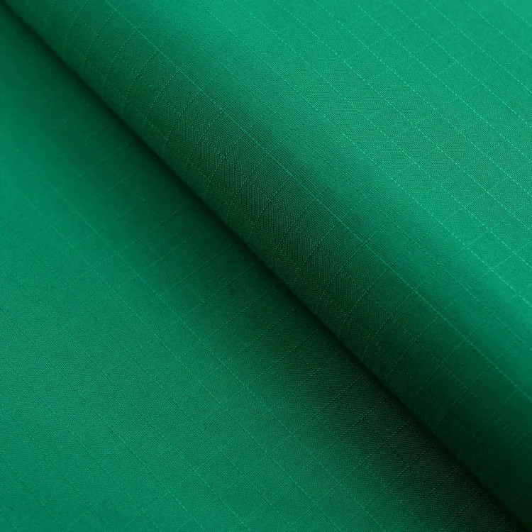 Coupon tissu ripstop imperméable vert 30x150 cm