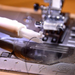 Enfile aiguille de machine à coudre et surjeteuse automatique  - 3